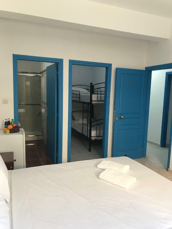 Athinas Court Aparthotel Paphos Bagian luar foto